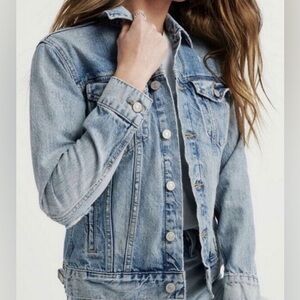 Lucky Brand Jeans Tomboy Trucker Jean Jacket Distressed Blue Denim